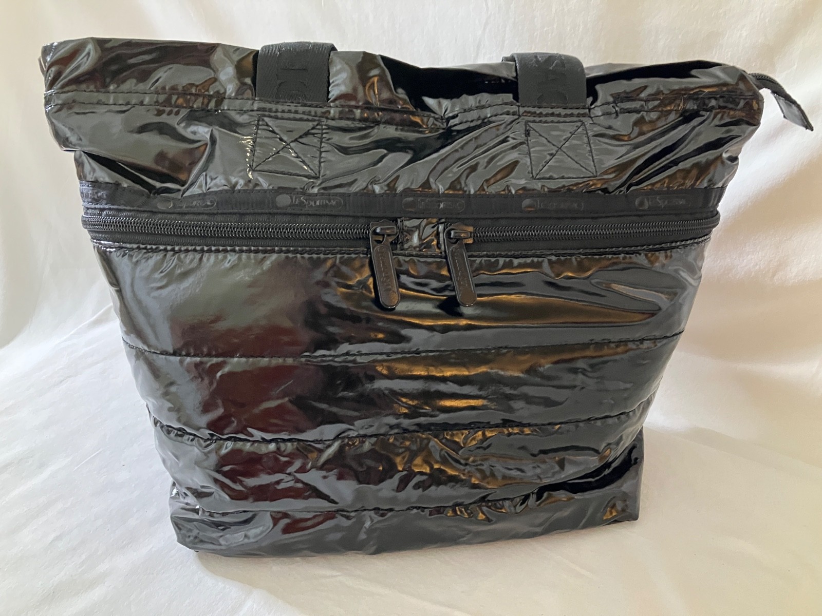 LeSportsac solid Black Shine puffy quilted medium tote bag, EUC!