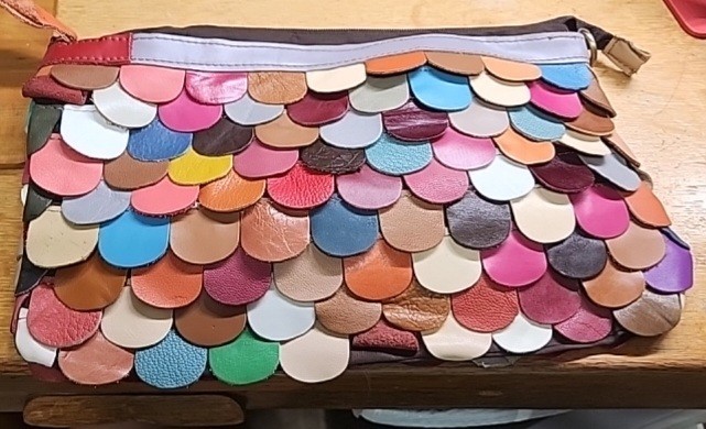 Genuine Leather Multi Color Petal Scales Crossbody Bag Adorable EUC READ!!