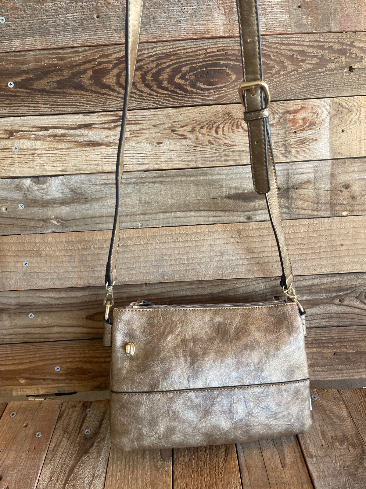 Fashion versatile Crossbody gun metal gray / adjustable strap / pockets / NWT