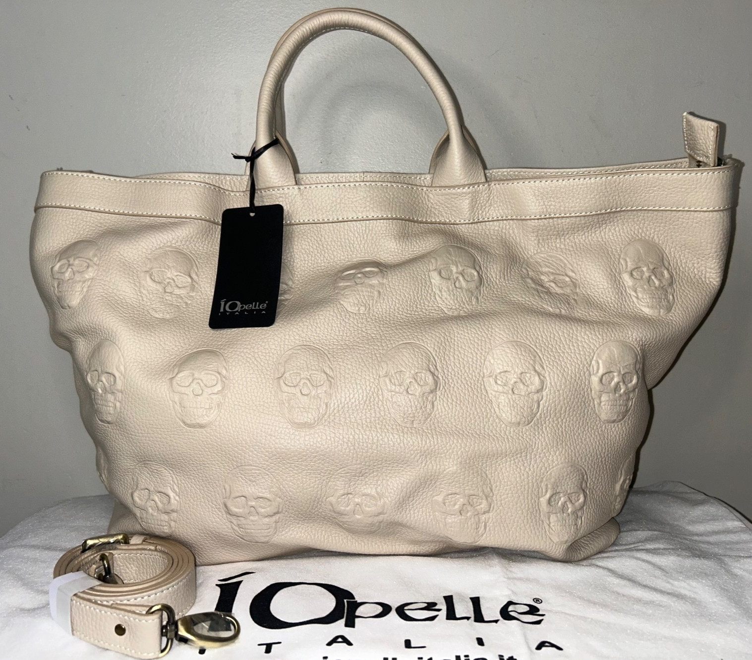 NEW! NWT IO PELLE Italy Large 3D Skull Leather Weekender Tote Bag in Latte Cream