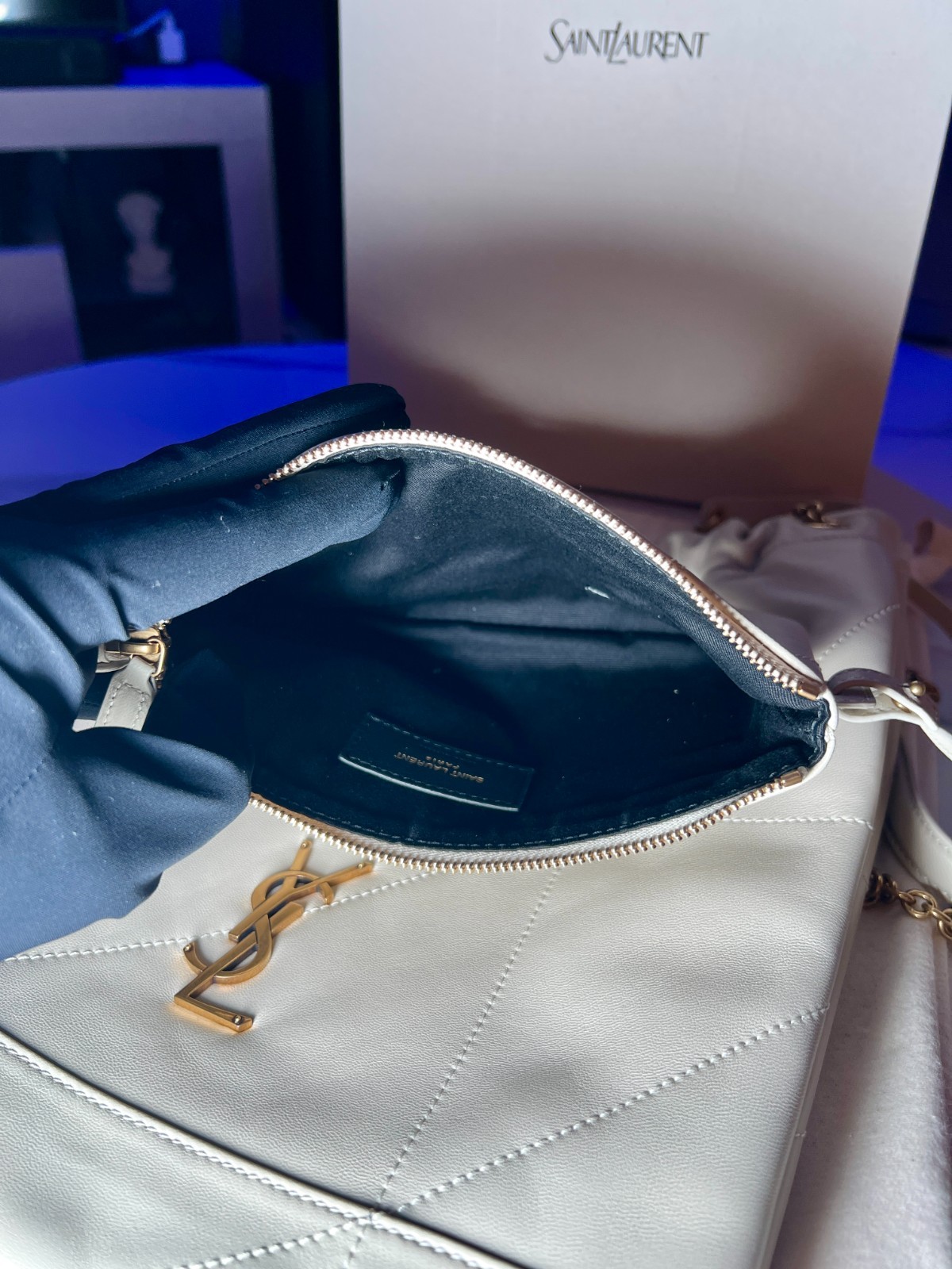 Saint Laurent YSL JAMIE POCHON in lambskin Blanc Vintage Color Way