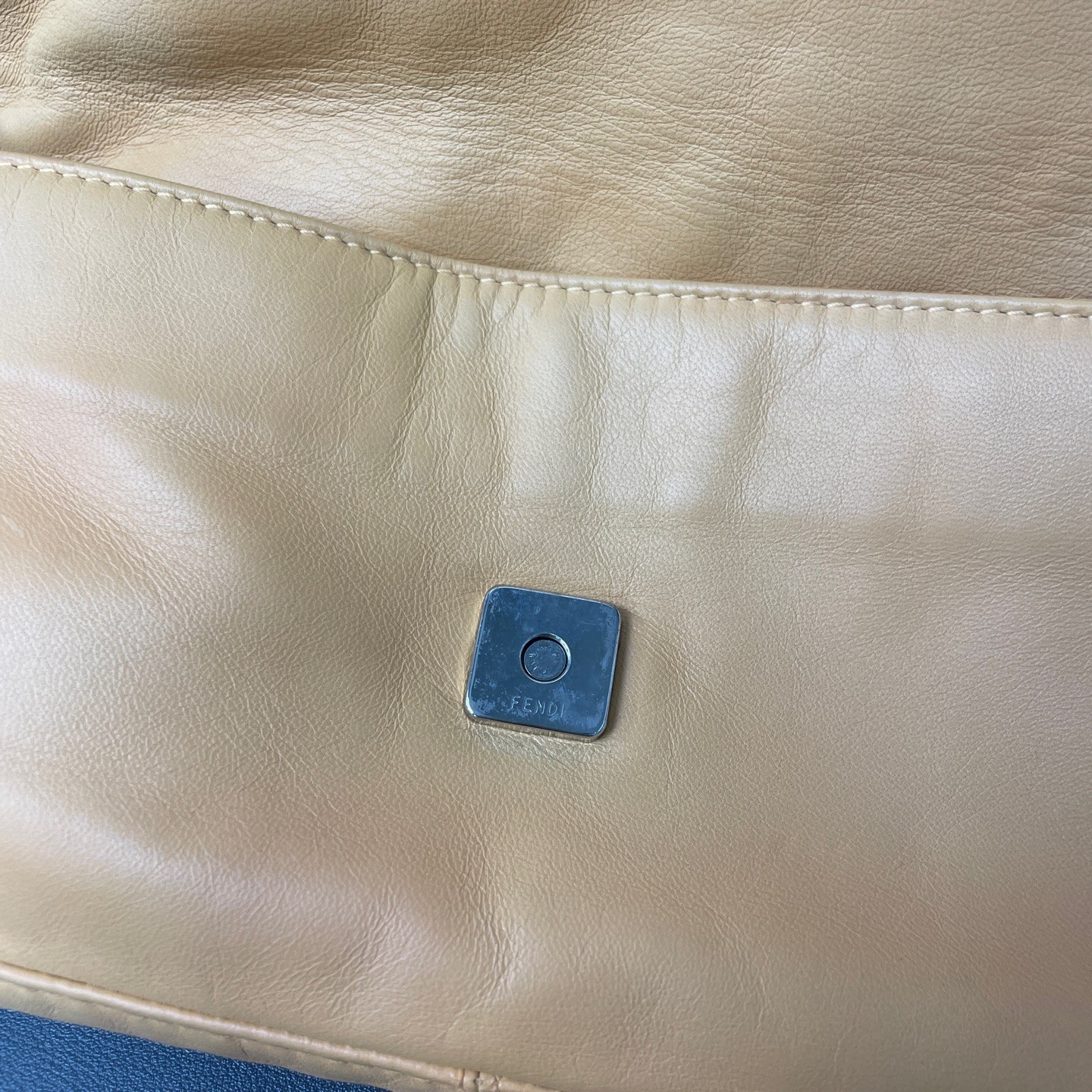 Fendi Pre-Owned Authentic Underarm Bag Beige Metal Free Tracked Shipping