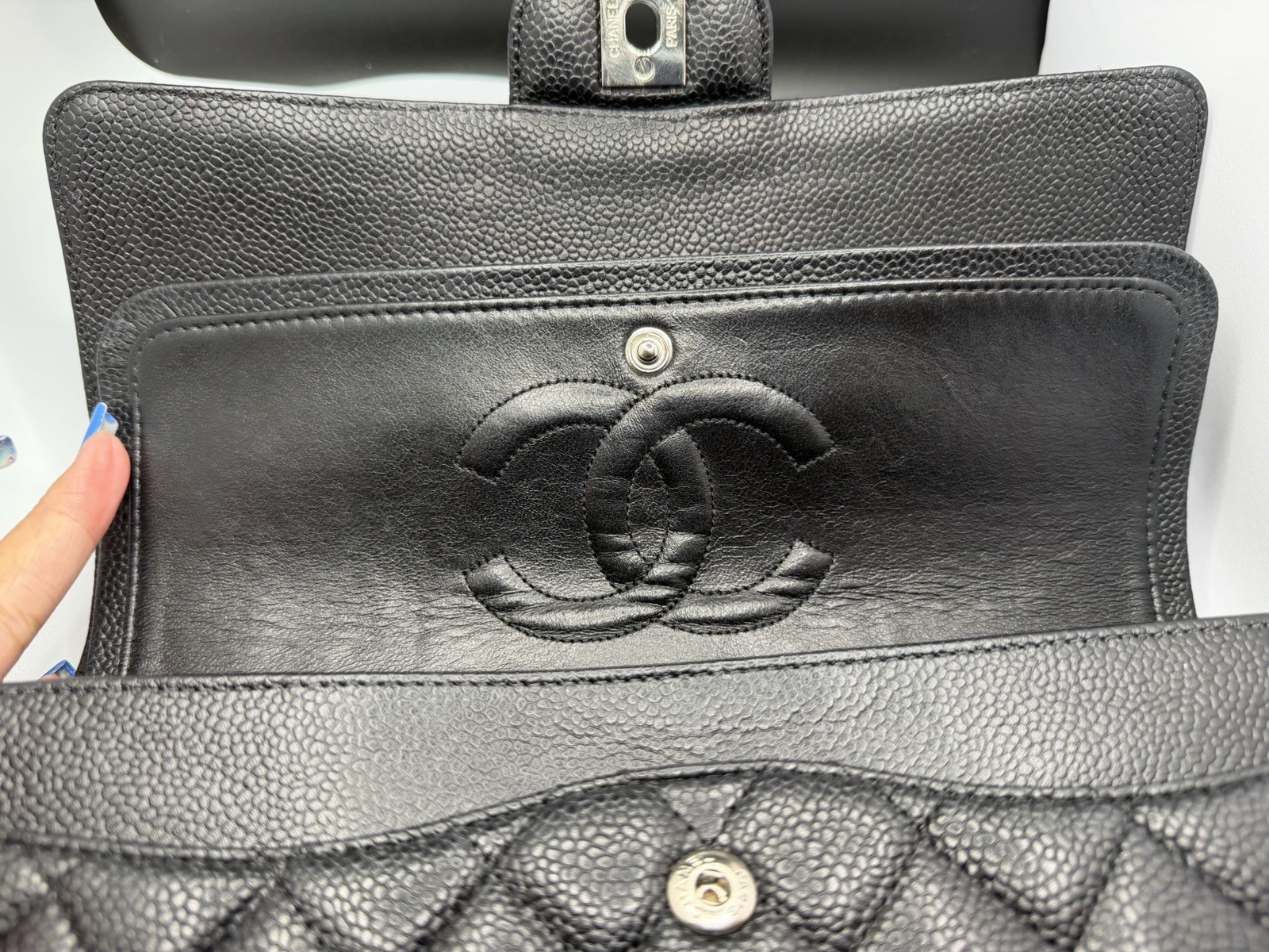 Chanel Classic Medium DoubleFlap Black Caviar SHW – Series 12(Post-Spa)