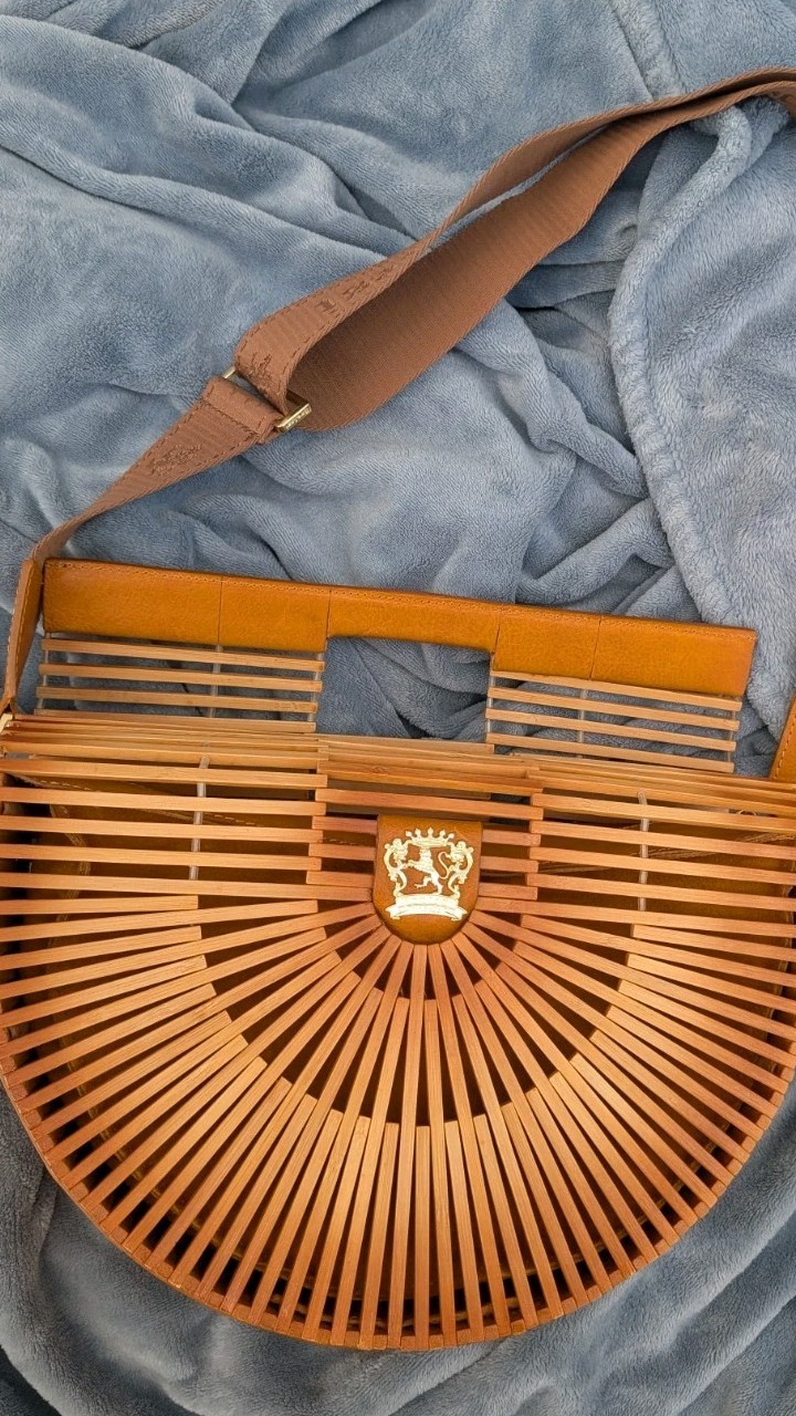 Pratesi Firenze Ventaglio Bamboo Slatted Semi-Circle Zip Handles + Strap