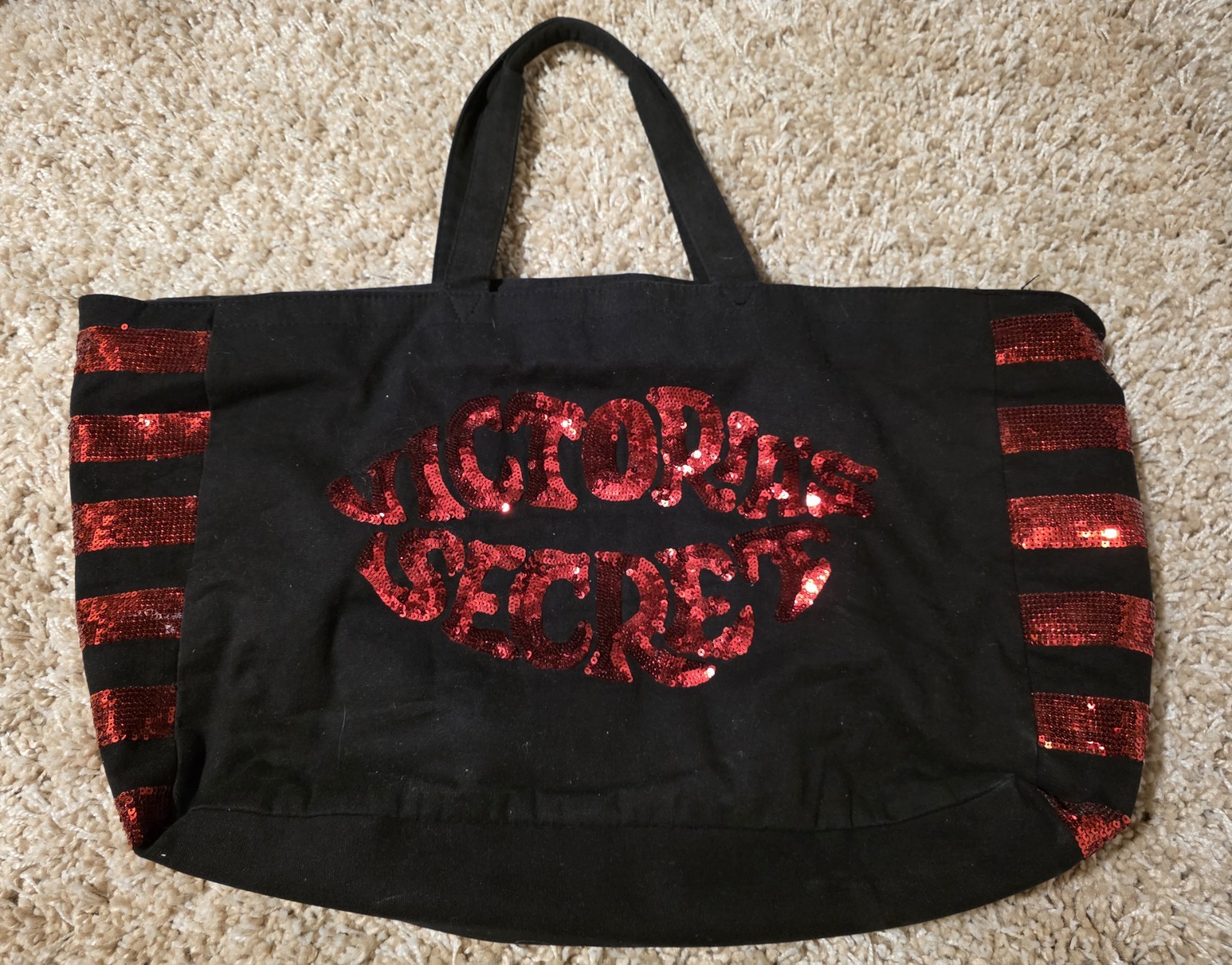 Victoria’s Secret Large Tote Bag With Red Sequin Lips And Stripes Zip Closure