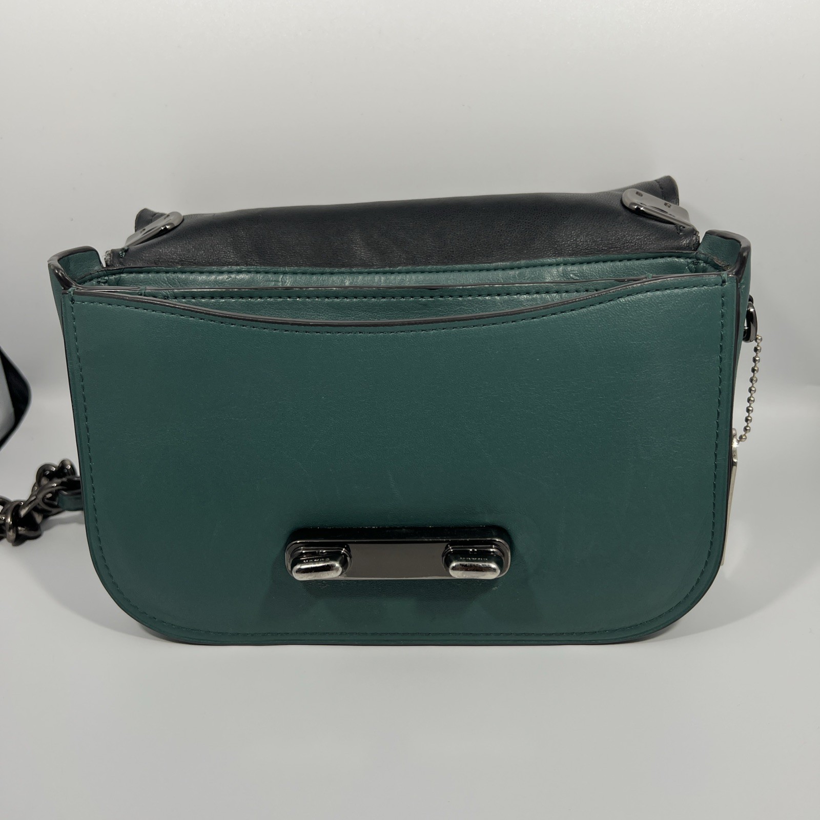 COACH 18858 Swagger 20” Chain Shoulder Handbag Gravtanned Leather Green Used
