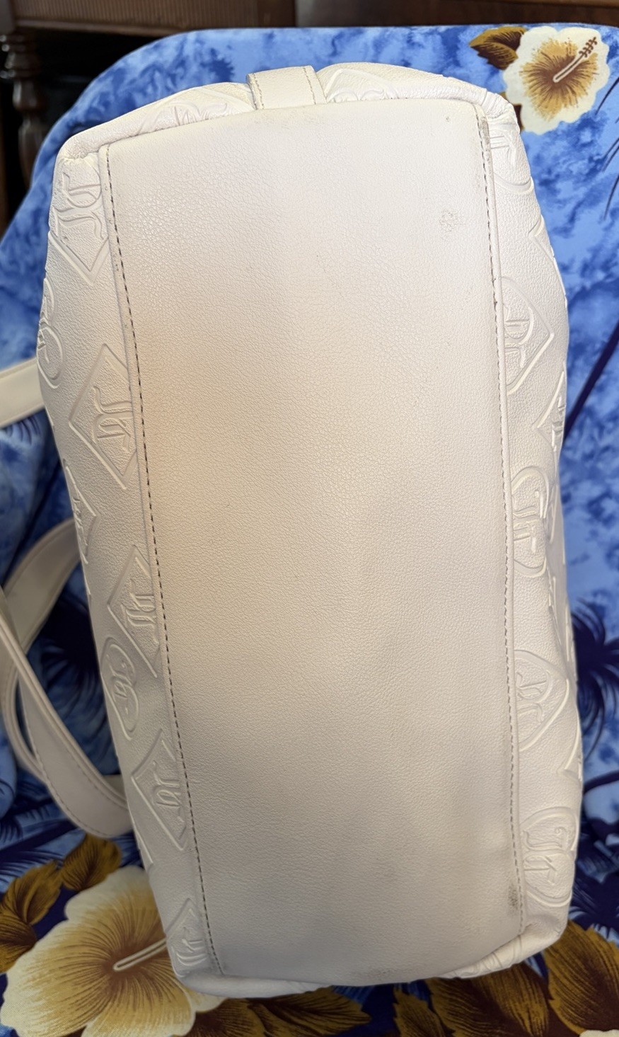 Juicy Couture Glizted Out Satchel Bag Crystal