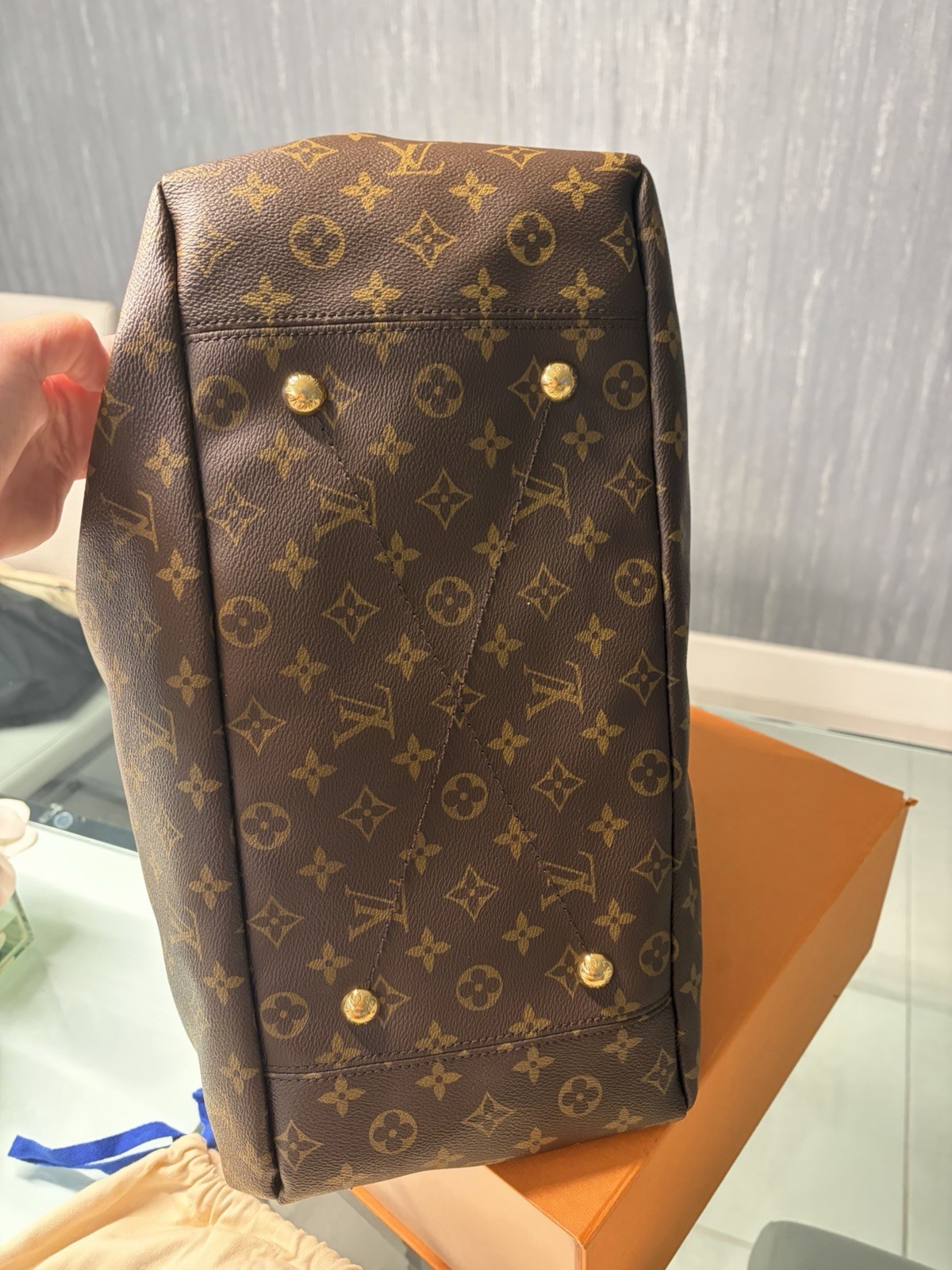 Louis Vuitton Artsy Tote MM Brown Leather Monogram