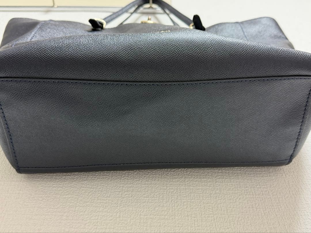 Item COACH Navy Leather Bag A4 Dark Blue Close to