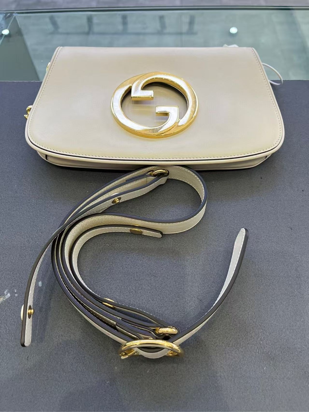 Auth Gucci Blondie Mini White Leather Shoulder Bag 21.5cm GG Logo Chain