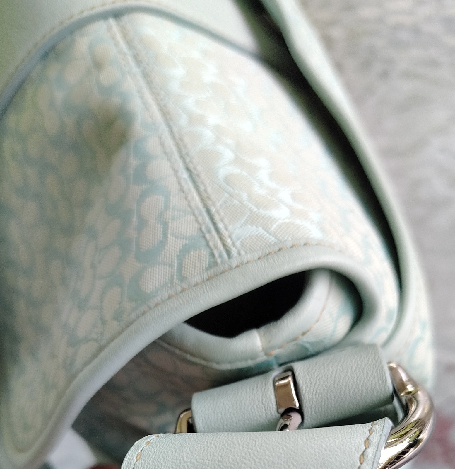 Coach MEDIUM Vintage F06808 Soho Robin Egg Blue Signature C & Leather Bag