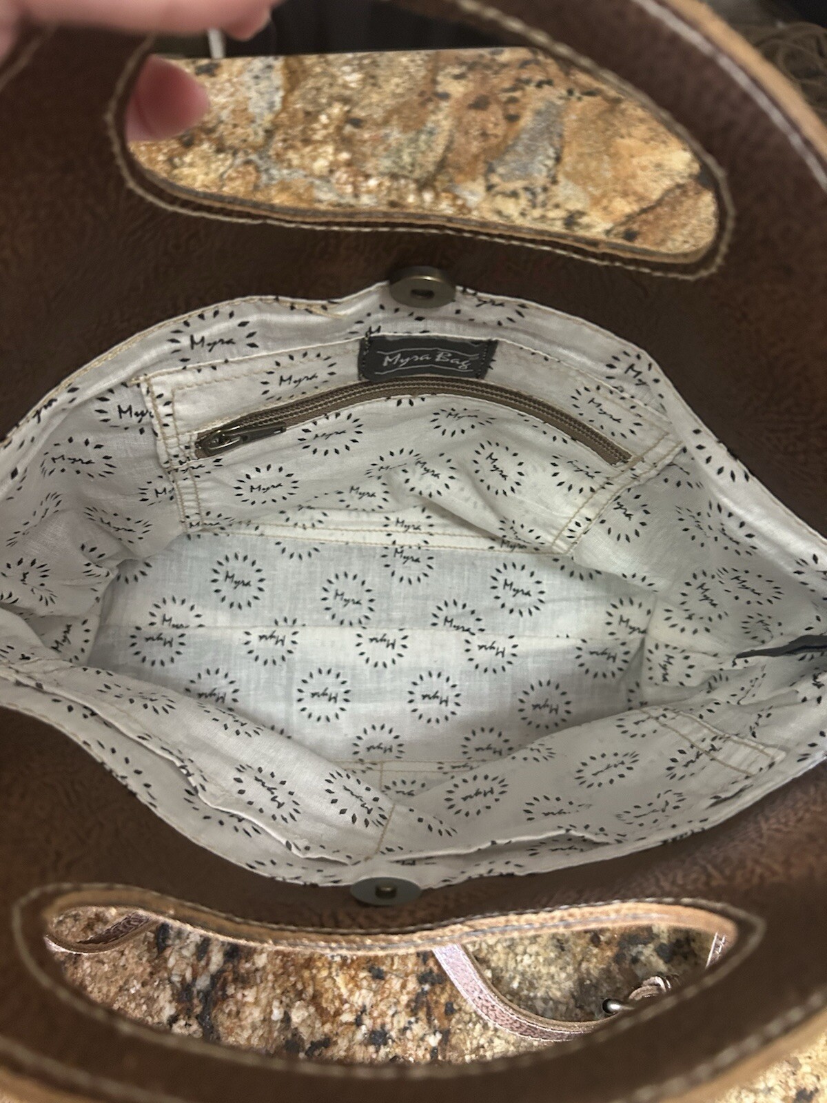 Myra Womens Western Cowhide Purse Medium Brown Shoulder Snap 13.5 x 11 x 4.5 in