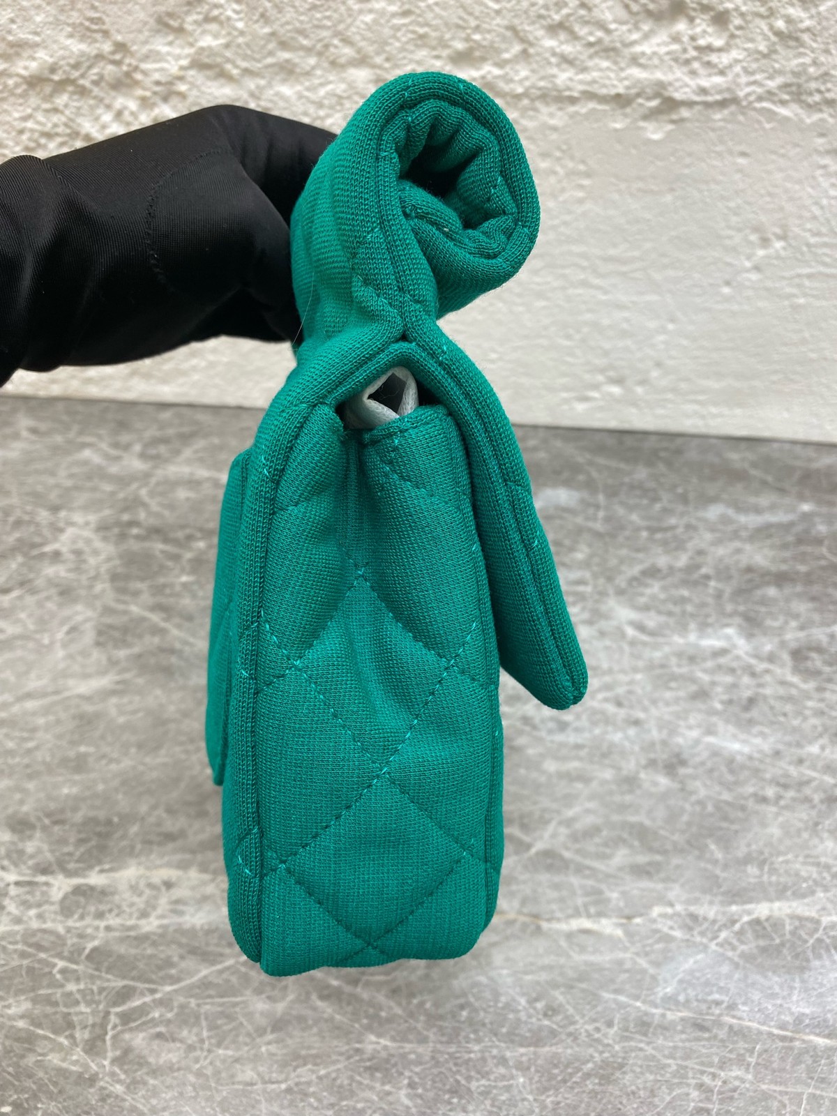 Chanel 23A Metiers d’Art Normal Velvet Green Jersey Knit Clutch Duty Paid