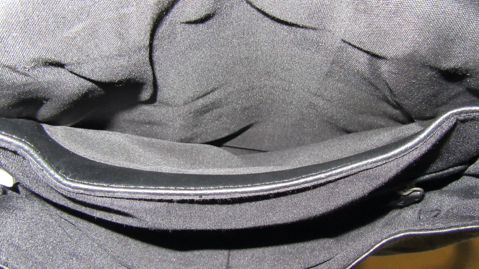 Rolf Genuine Leather Black Leather/PVC Shoulder Bag Great Preowned Condition