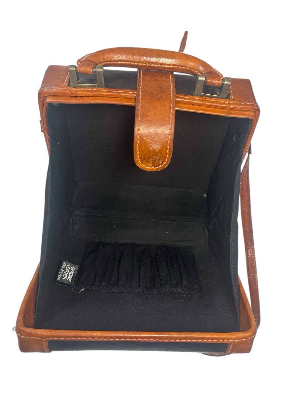Leather Vintage box-shaped crossbody bag Black With Brown Trim