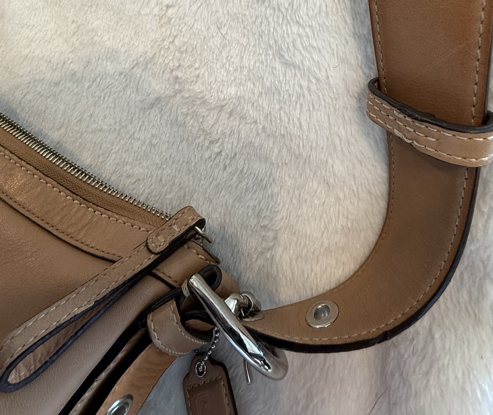 Coach NY camel Small Shoulder Bag Zip Top Adjustable Detachable Strap Silver HW