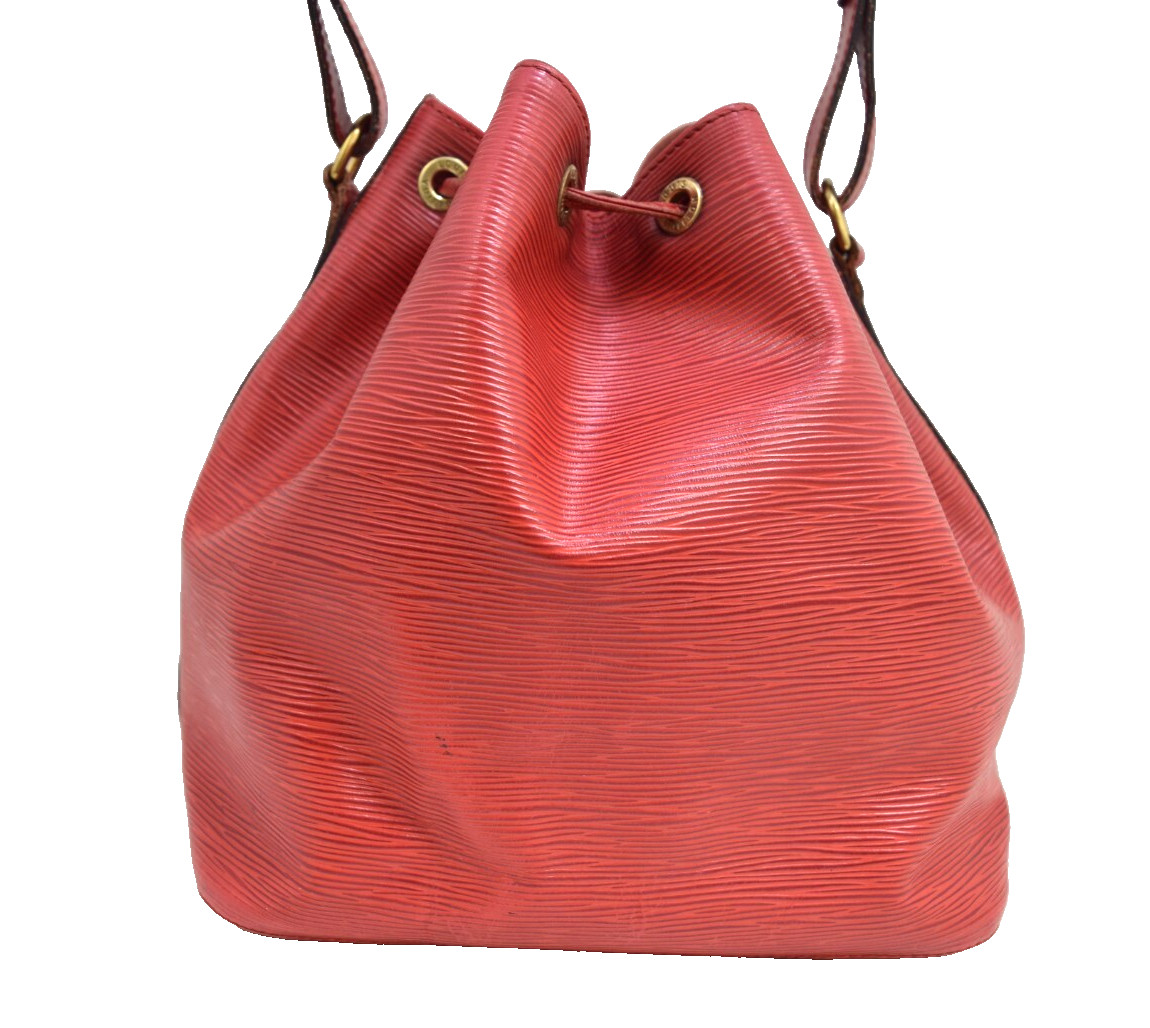 Auth Louis Vuitton Petit Noé Shoulder Bag Epi Leather M44107 LV 50403