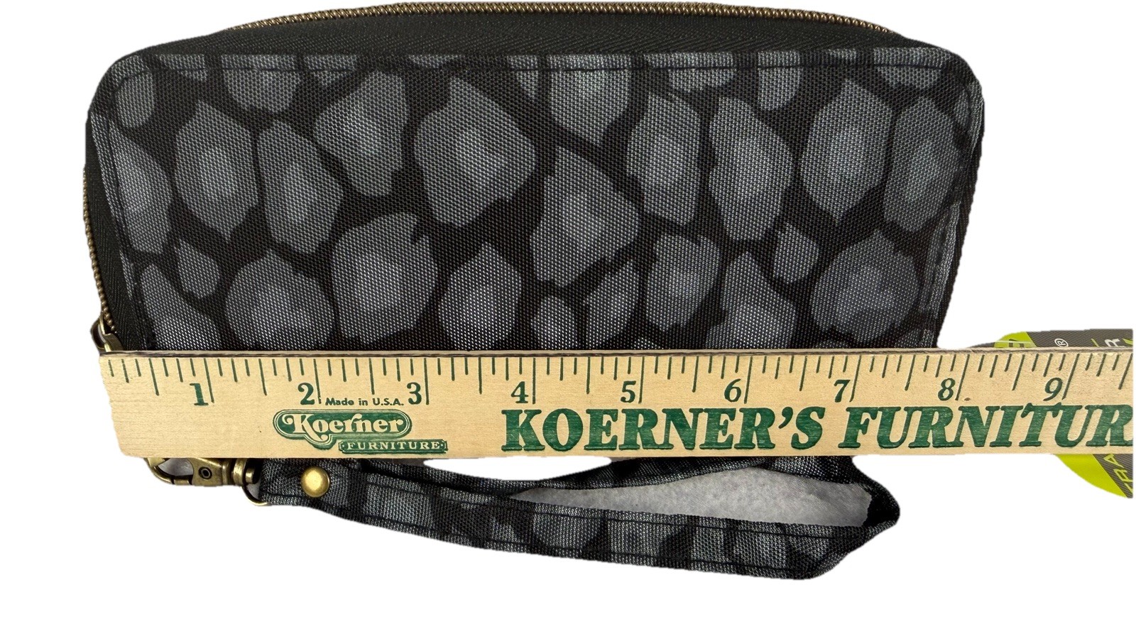 TRAVELON NWT RFID BLACK GREY LEOPARD ZIP AROUND WRISTLET WALLET
