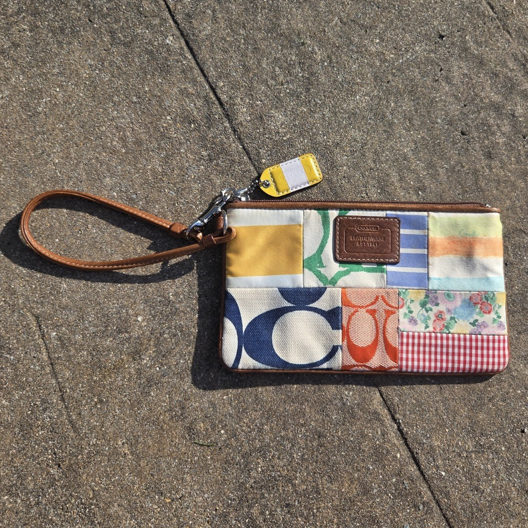 Vintage Coach 2006 Spring Patchwork Wristlet Multicolor Leather Y2K Very Good