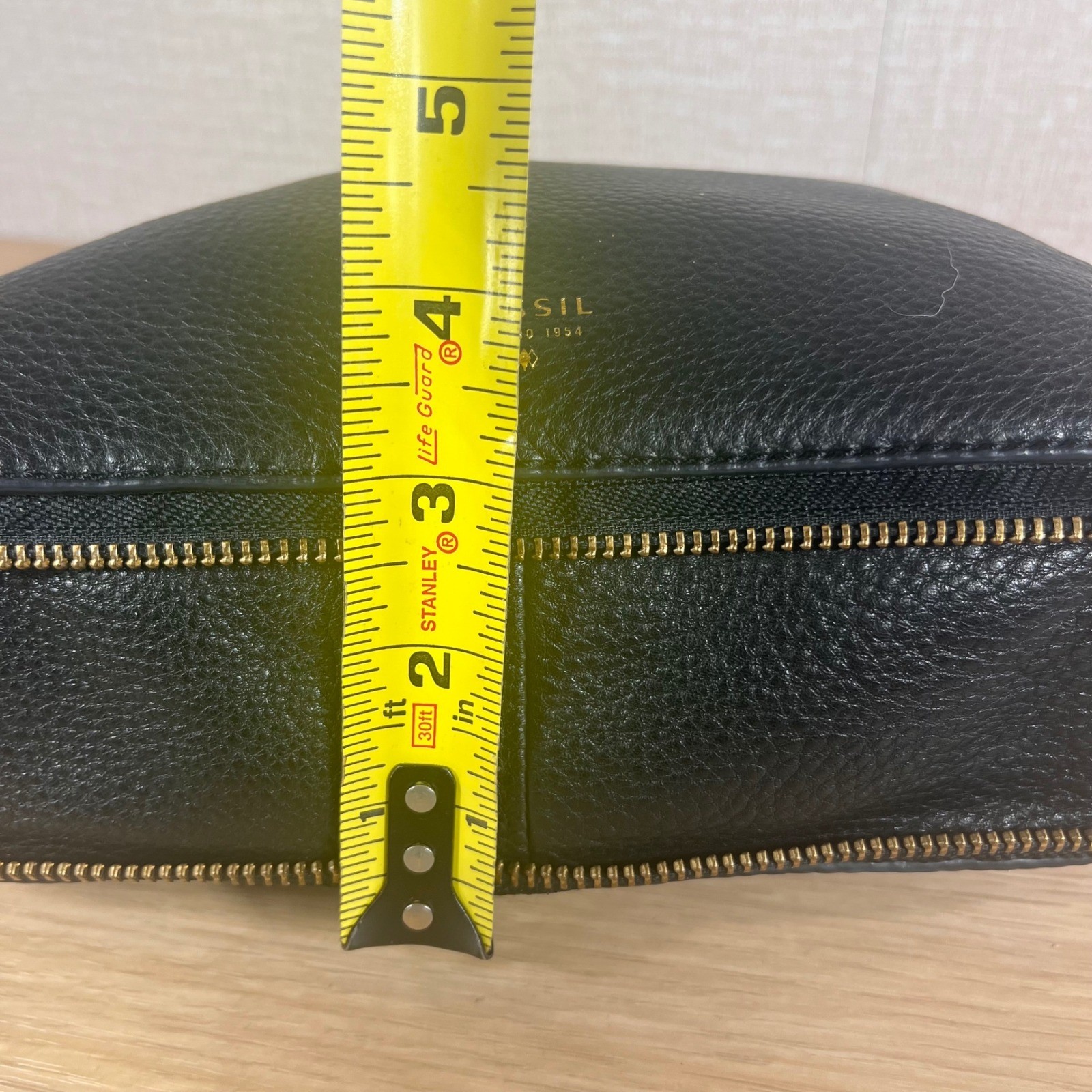 Fossil Black Pebbled Cowhide Leather Crossbody Shoulder Bag Gold Zip Large