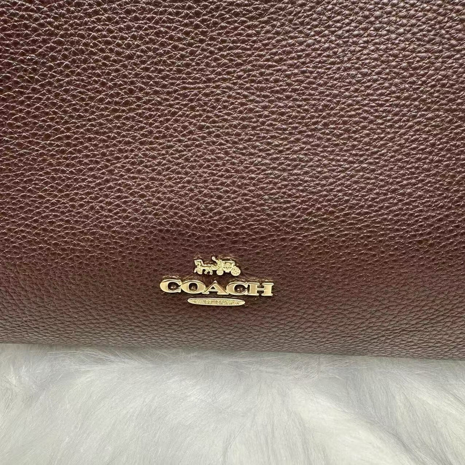 Coach Erin Shoulder Bag In pebble Leather In Gold/Maple CAQ86 NWT