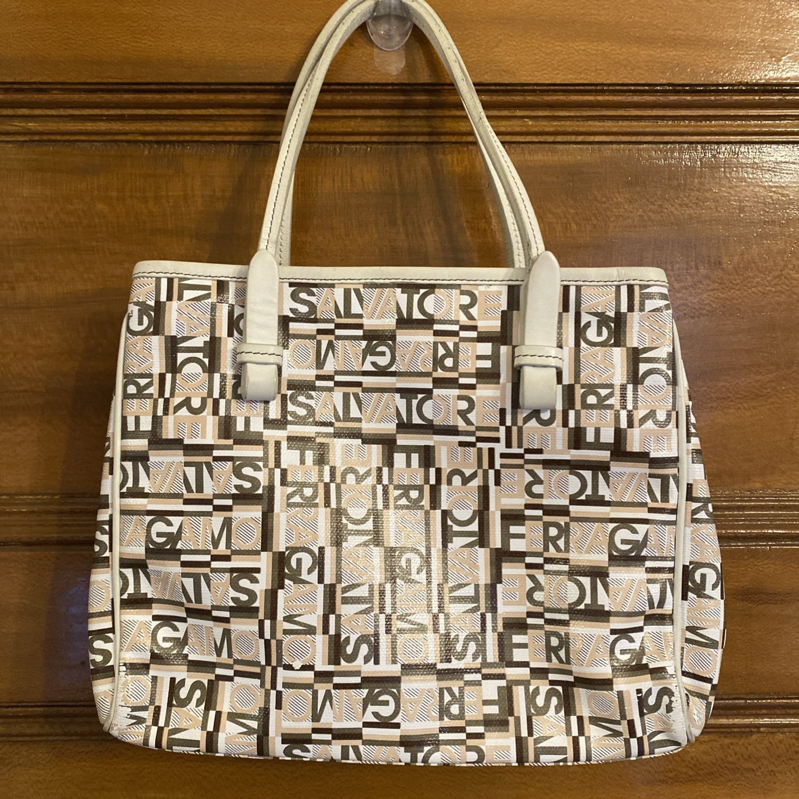 Salvatore Ferragamo Bianco Leather Handbag White Multi-Color Women’s Used