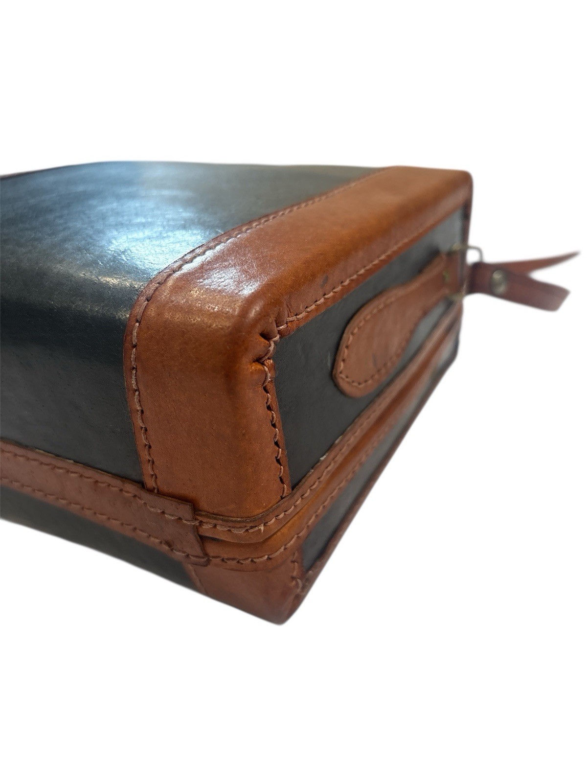 Leather Vintage box-shaped crossbody bag Black With Brown Trim