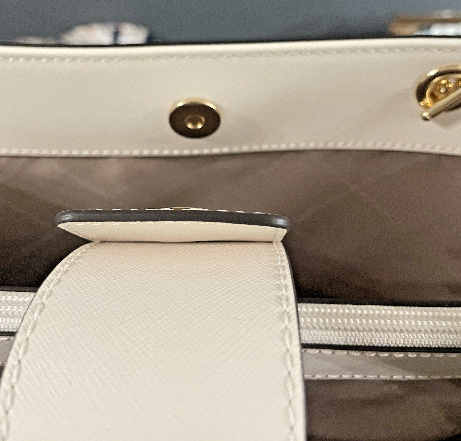MICHAEL KORS SUSANNAH LARGE E W TOTE SAFFIANO LEATHER LIGHT CREAM NWT AUTHENTIC