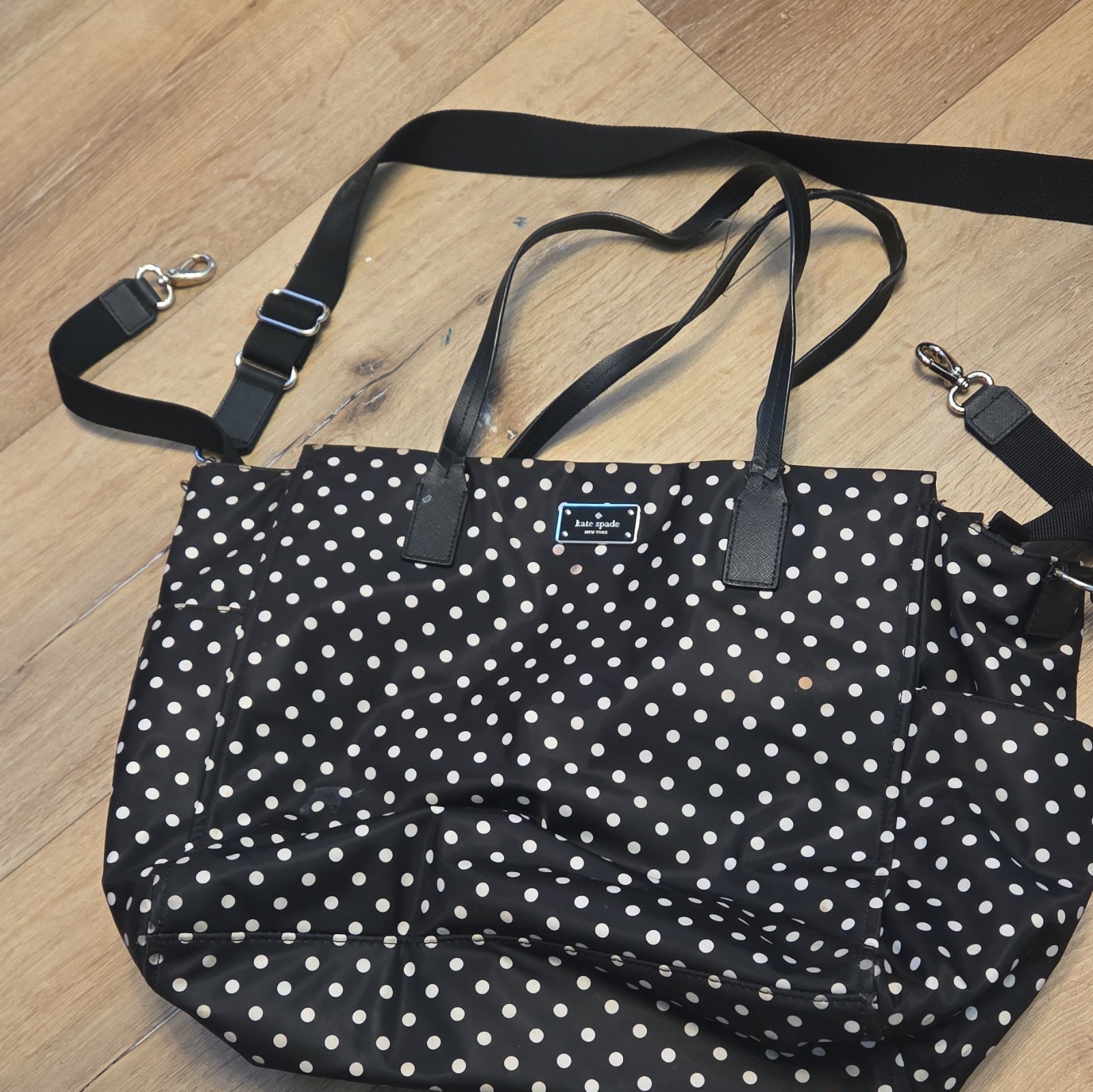 kate spade new york Polka Dot Diaper Bag, Zip Closure, Detachable Strap, Pockets