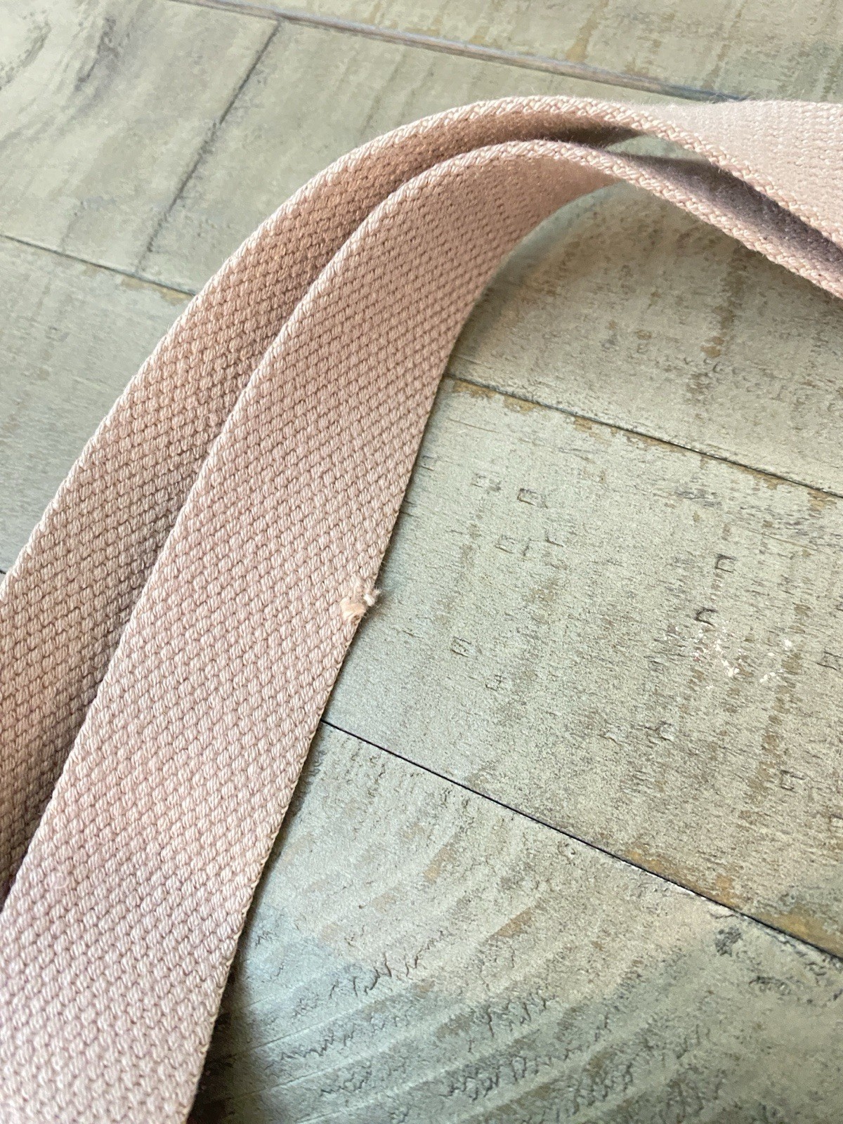 Kipling Alvar Women’s Metallic Pink Crossbody Bag 12″H X 10″W Zip Closure