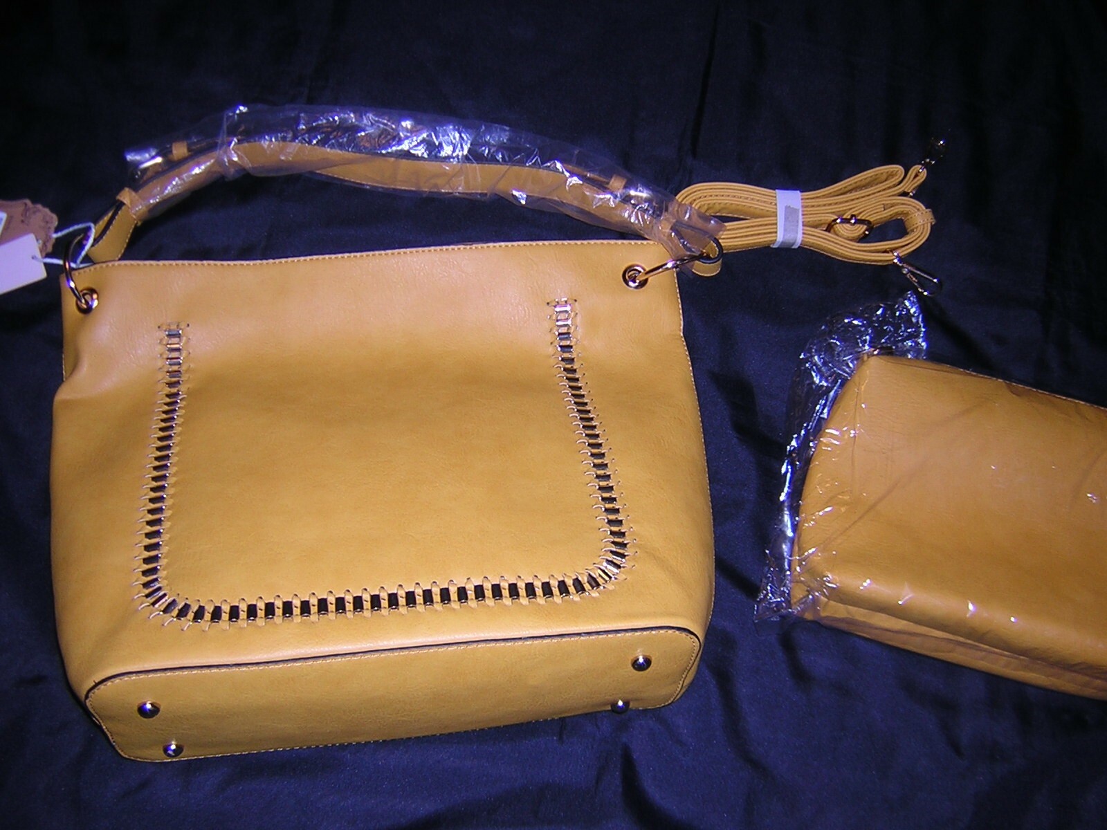 ALYSSA VEGAN LEAD SAFE NWT HANDBAG & MAKE-UP/TOTE PURSE, EXTRA STRAP, NICE GIFT!