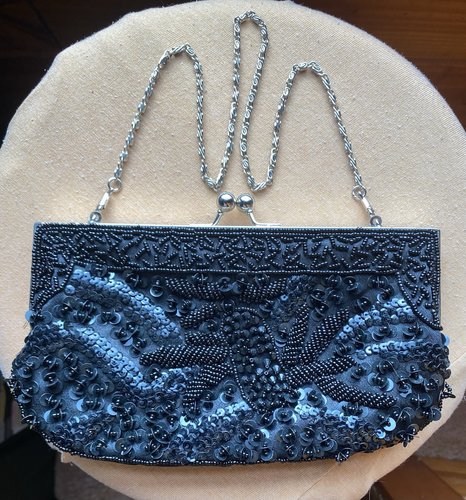 Bijoux Terner Black Beaded Sequin Floral Clutch Kiss Lock w/ Silver Chain Strap