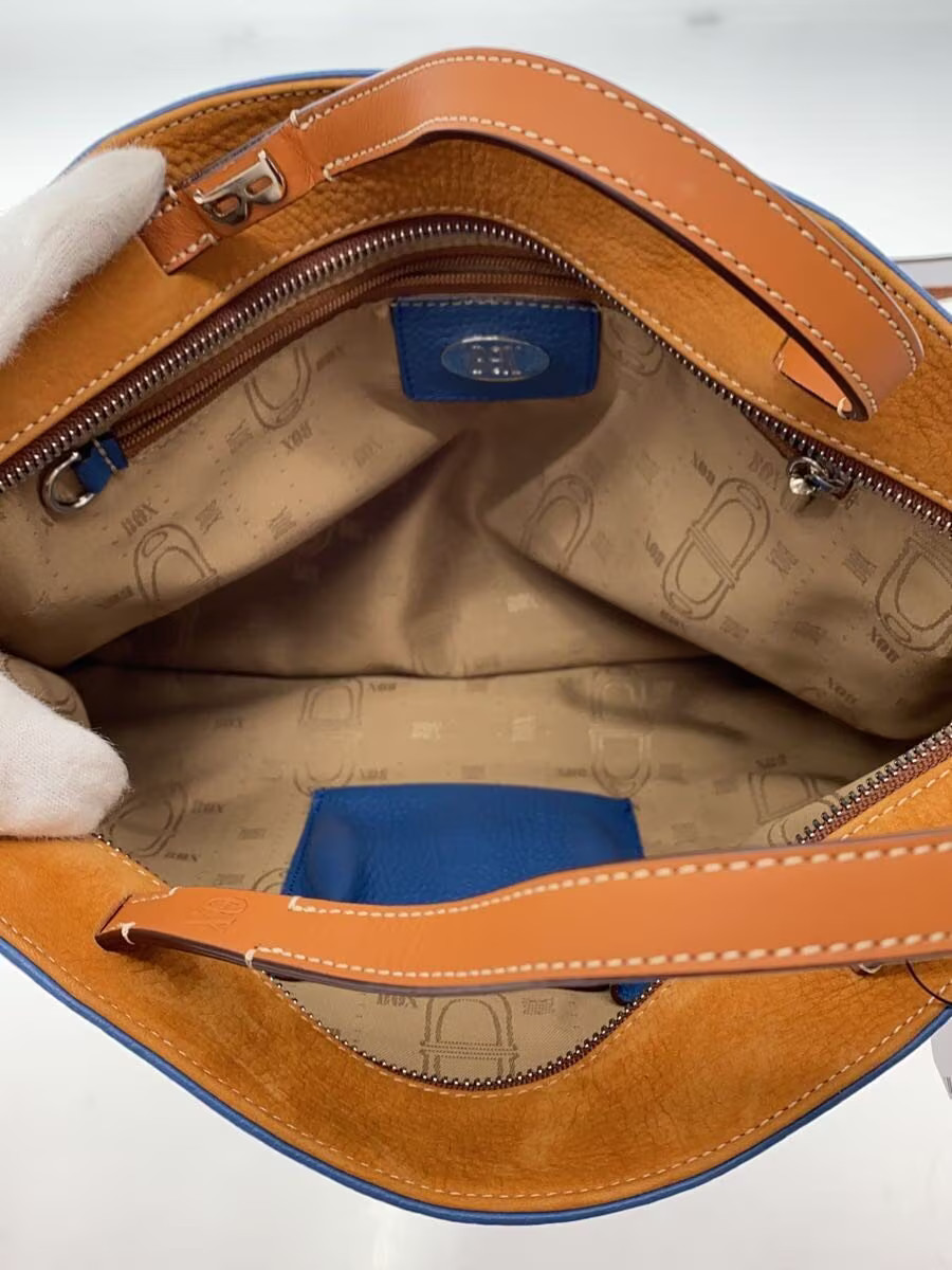 Other brands: BOX SAN SEBASTIAN 2-Way Shoulder Bag in Blue Leather
