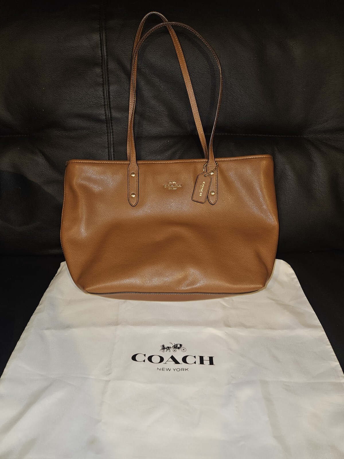COACH F36875 CITY ZIP TOTE IN CROSSGRAIN LEATHER Camel/Black Interior + Dust Bag