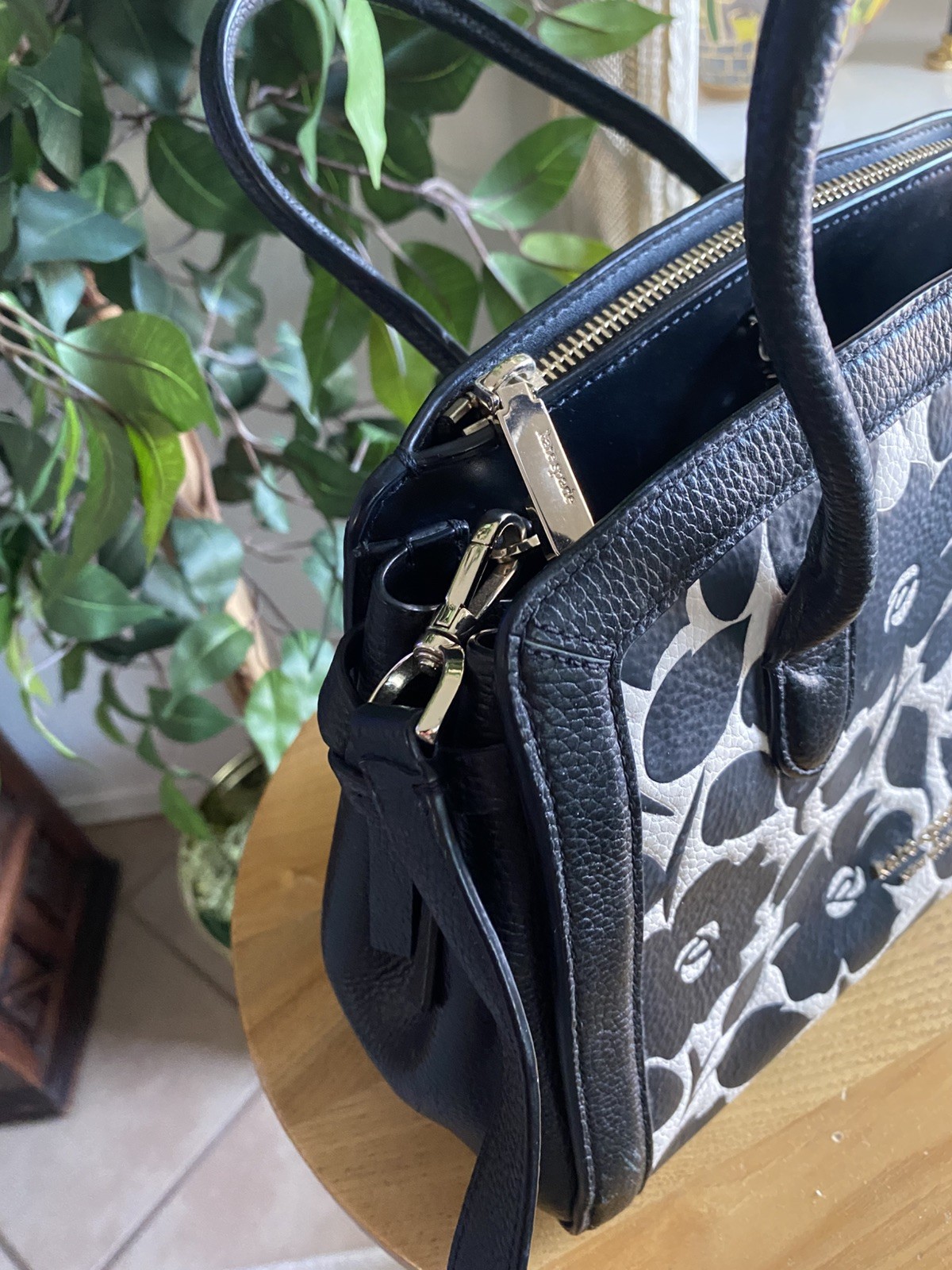 Kate Spade Rosy Garden/Leather, 3 Compartment Satchel/Shoulder Bag-Black/White