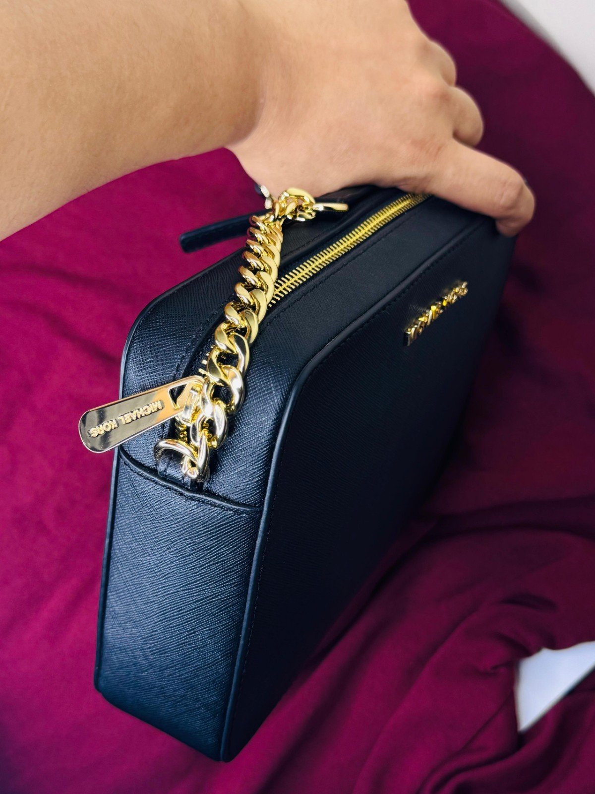 Michael Kors Jet Set Item East West Shoulder Crossbody Bag Black/Gold