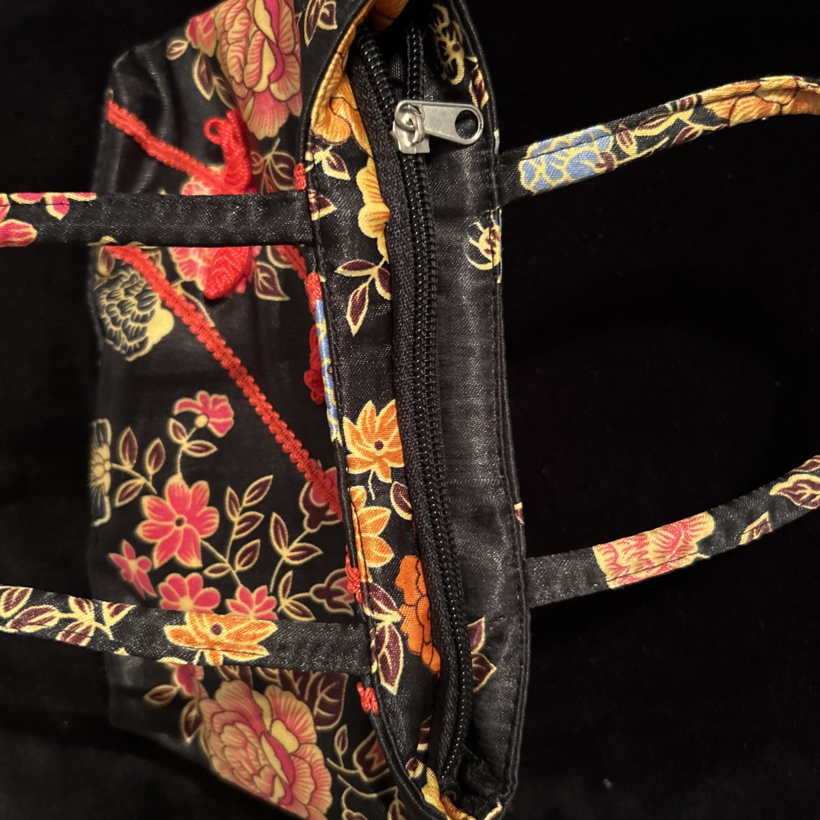 Small Chinese Handbag / Purse, Evening Bag Zipper Satin Black Red Floral Print