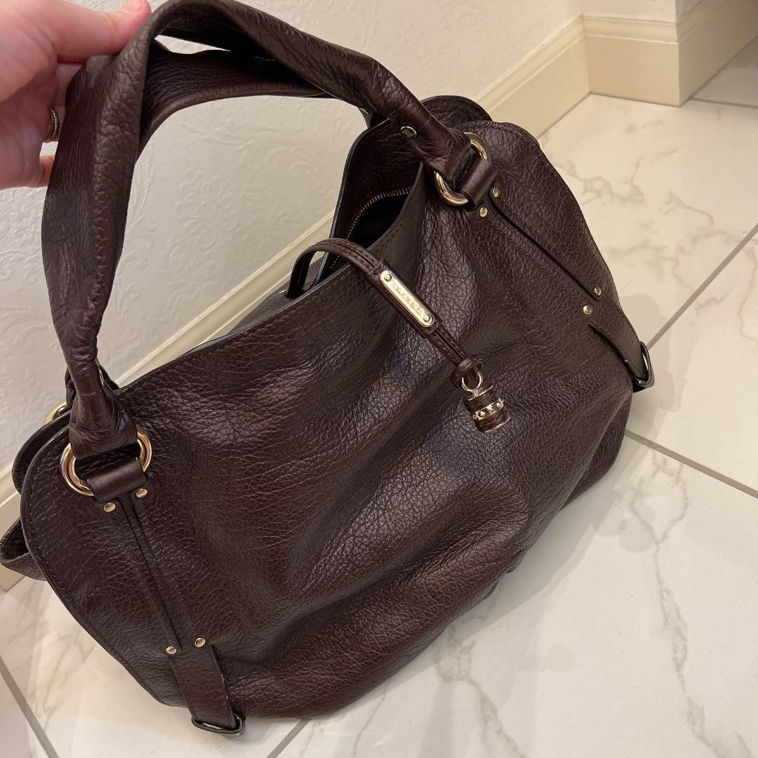 Celine shoulder bag that doesn t cause shoulder pain