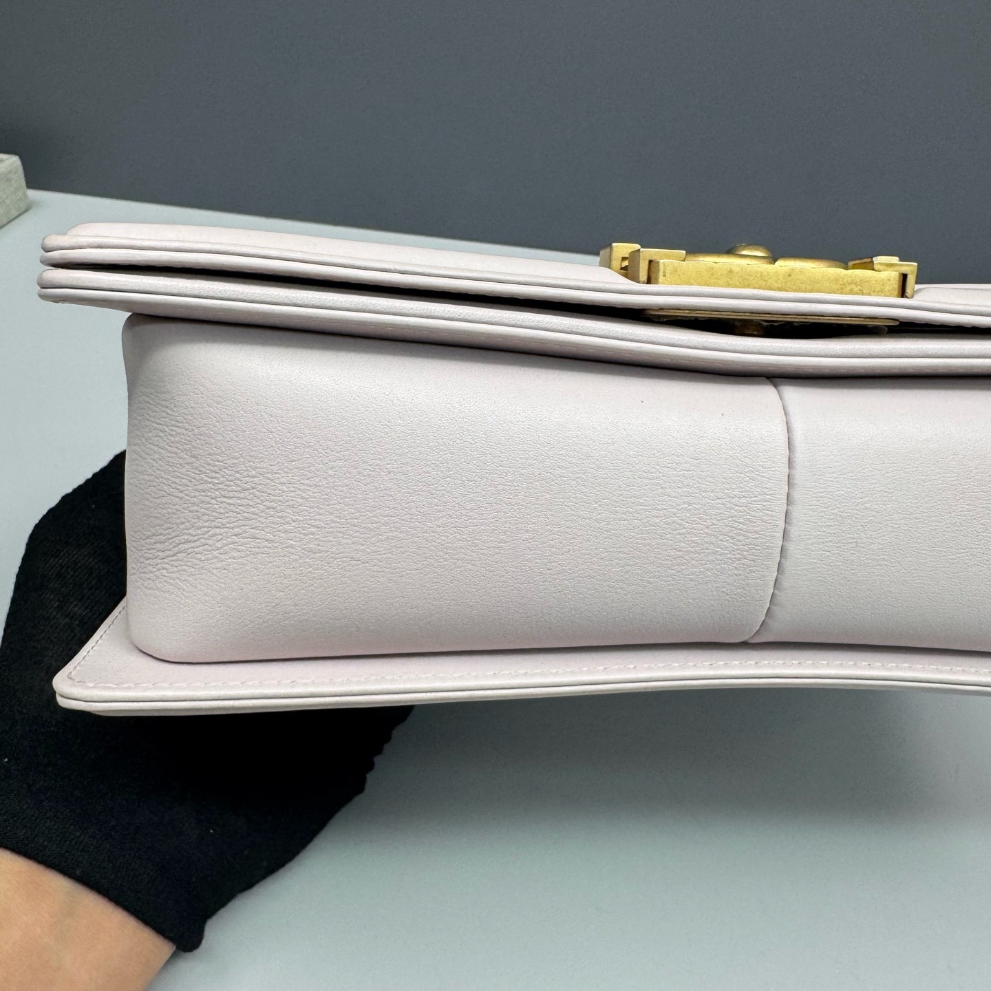 Chanel Le Boy Medium Lilac Pink Calfskin Crossbody Shoulder Bag Duty Paid