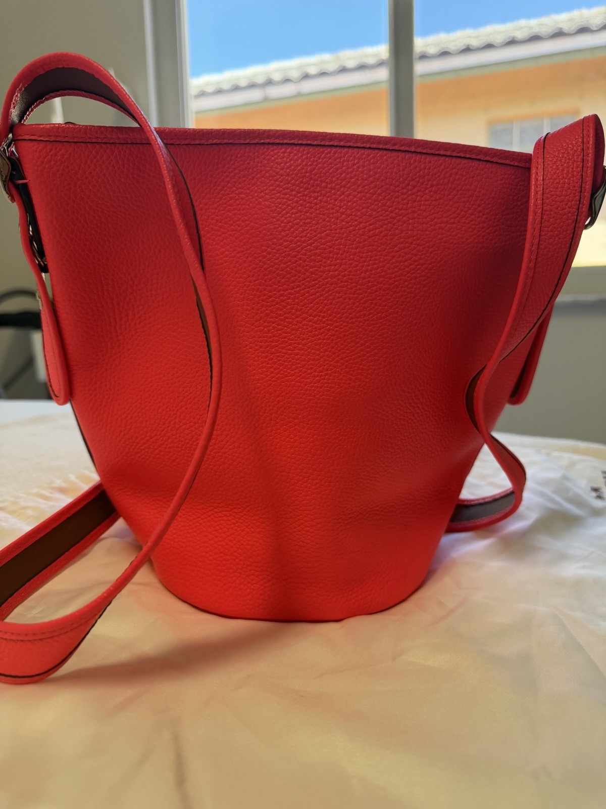 Coach Red Pebbled Bucket Crossbody Bag Zip Closure Adjustable Strap Dust Bag
