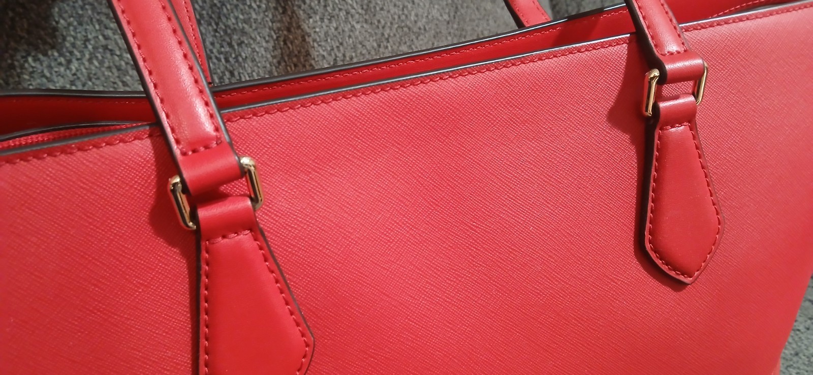 Michael Kors Sheila Medium Center Zip Crossbody Satchel Handbag (Bright Red)