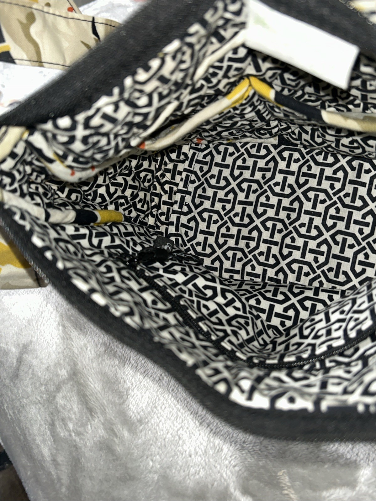 Vera Bradley Hipster Dogwood Bag Purse Crossbody Yellow Grey Black Floral Flower