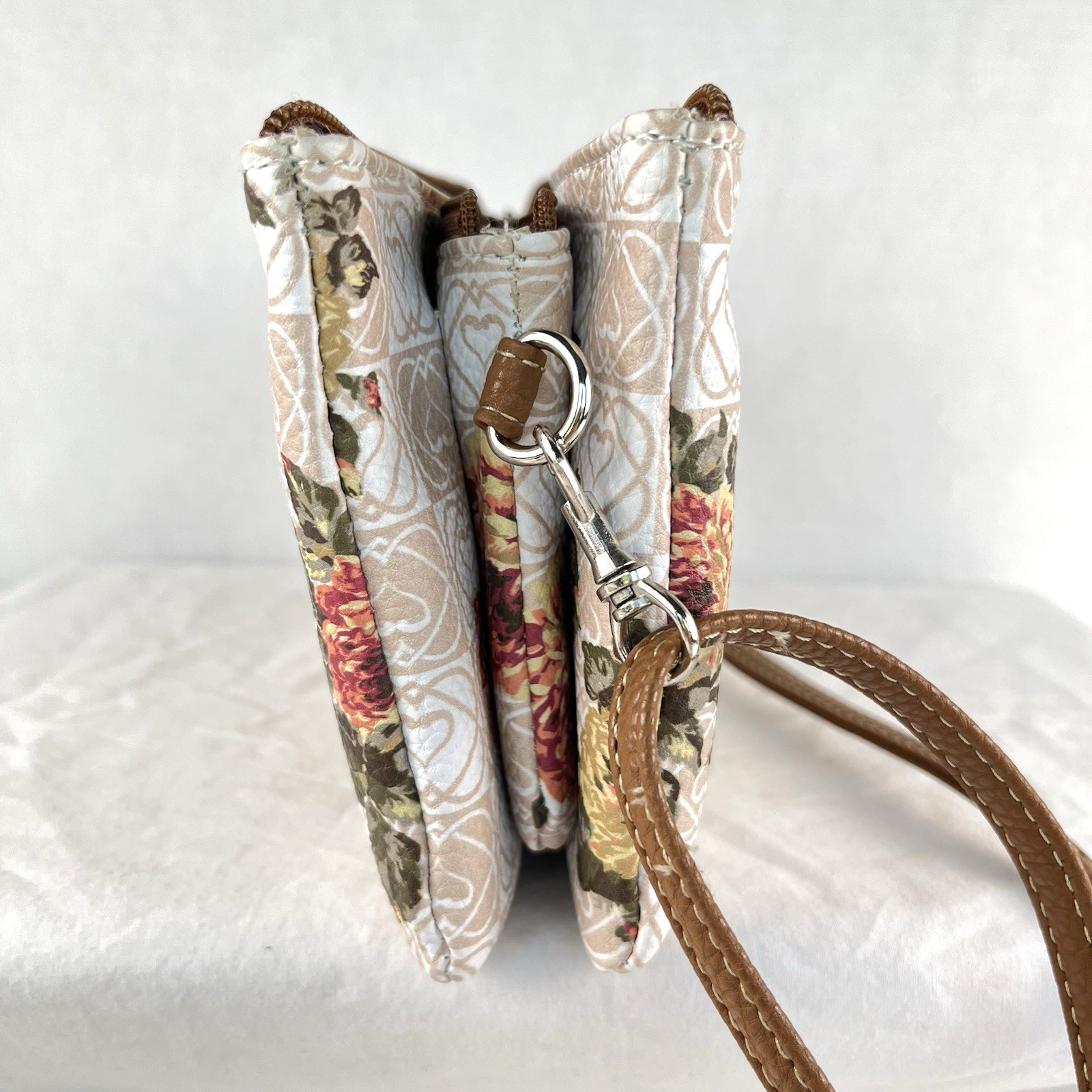 NWOT Stone Mountain Summer Floral Small Crossbody Adjustable Strap