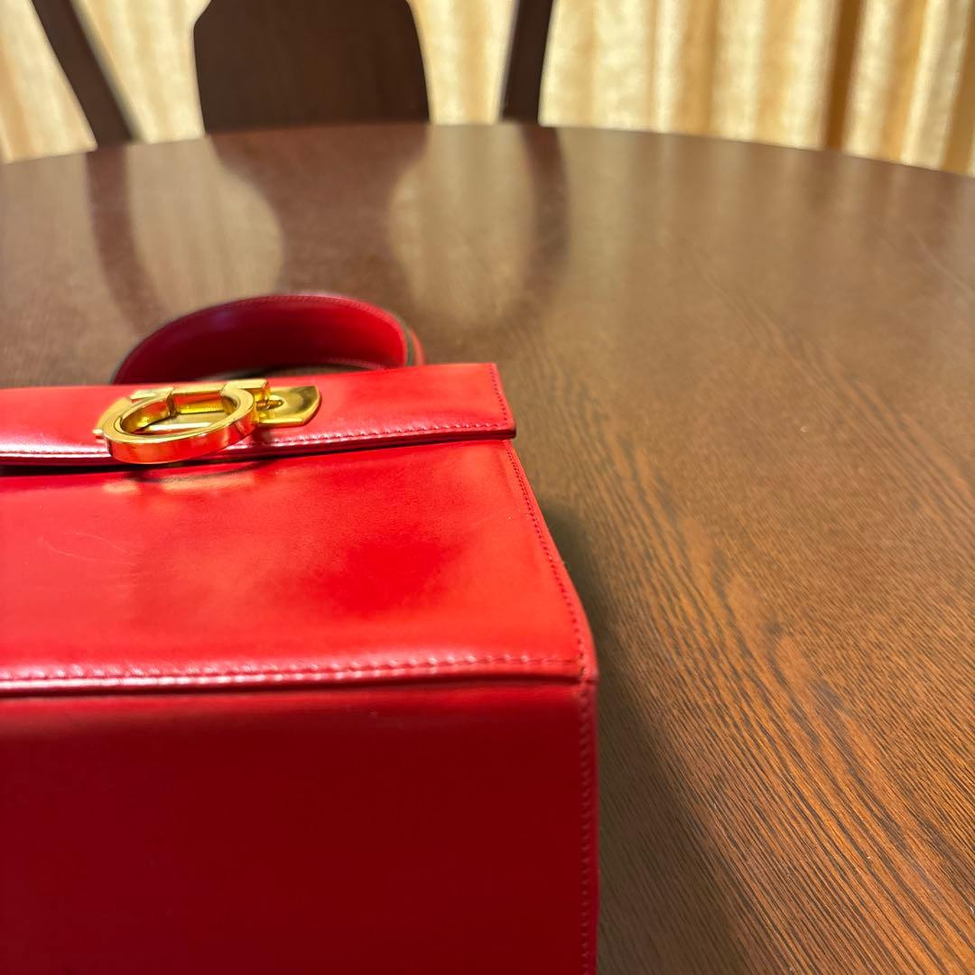 Salvatore Ferragamo Red Leather Handbag Shoulder Bag 20cm 7.9in W 19cm 7.5in H