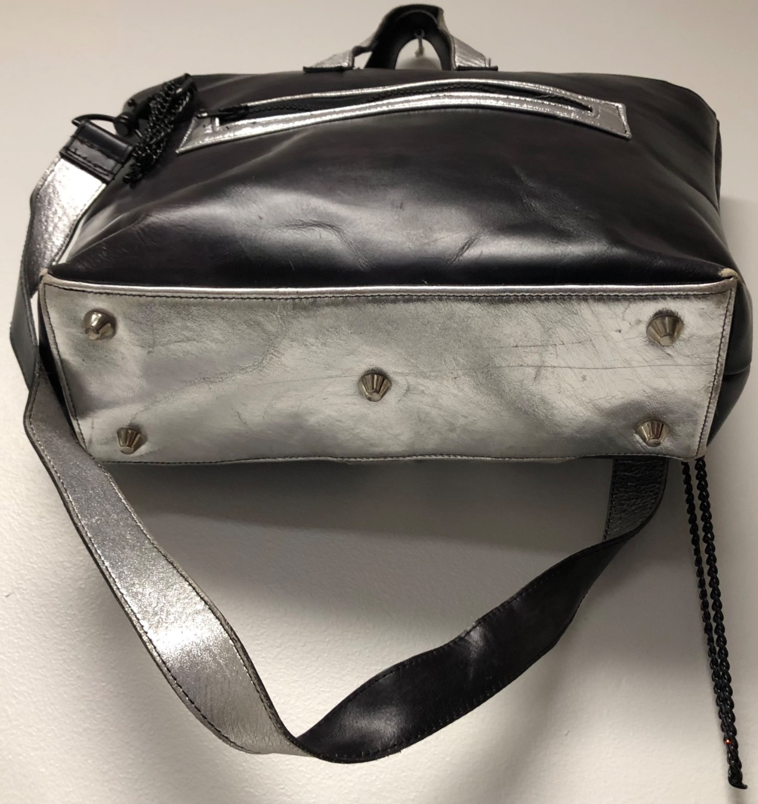KENT STETSON VNTG BLACK LEATHER TOTE W SILVER TRIM & SHOULDER STRAP ZIP CLOSE