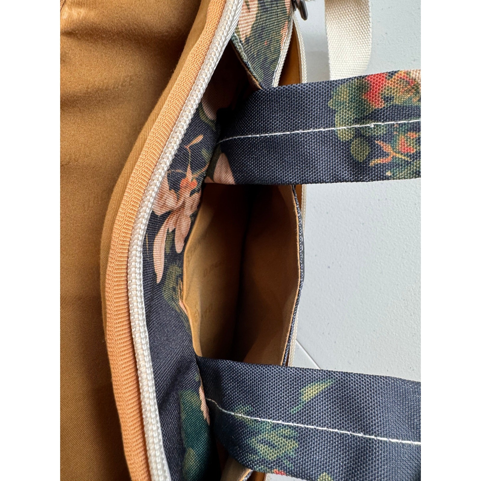 Dachee laptop bag floral canvas pockets thin lightweight padded handles & strap