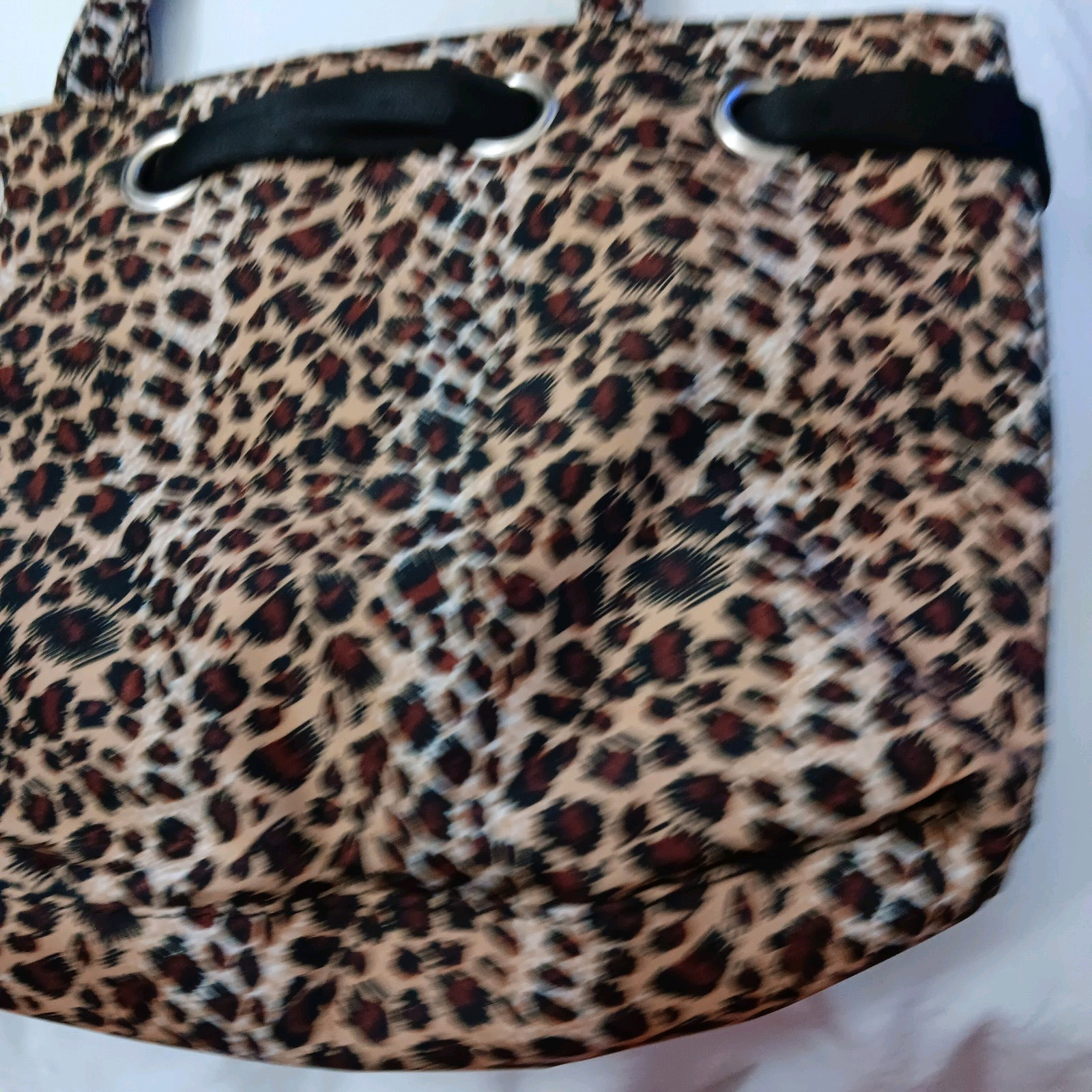 Rain Tech 100% Polyester Waterproof Leopard Print Handbag Purse 3 Department…
