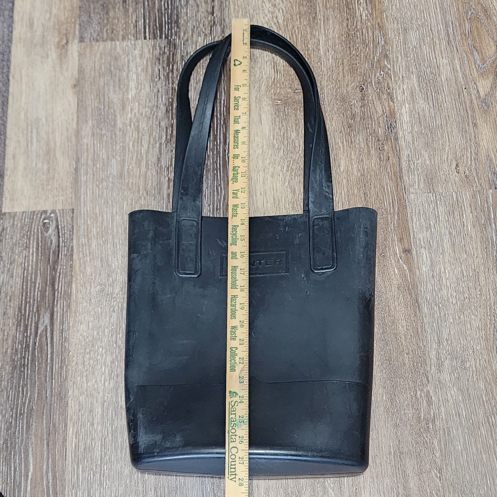 Hunter for Target Black Rubber Tote Beach Pool Waterproof Shoulder Bag Black