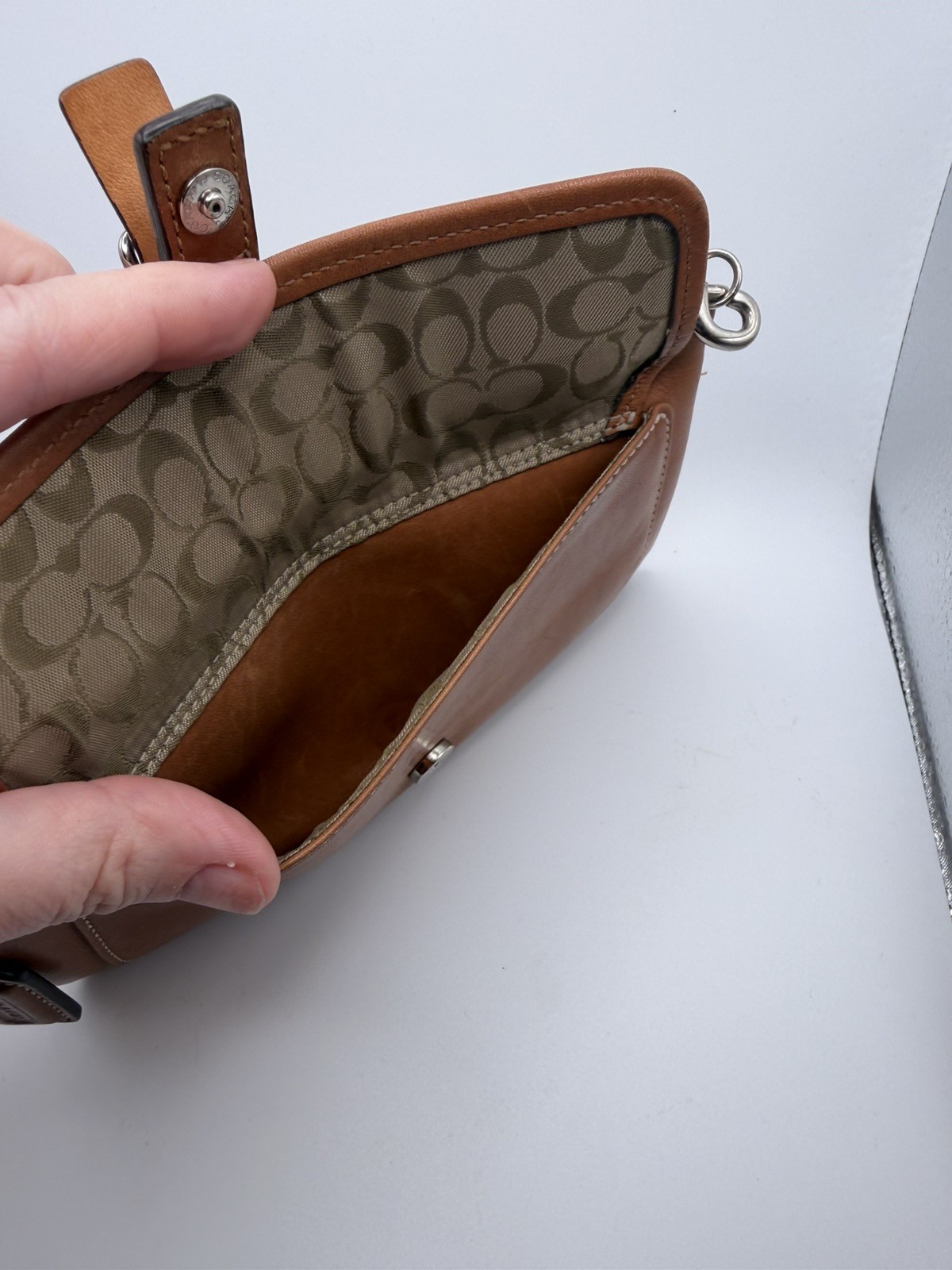Vintage Coach Soho Cognac Brown Leather Buckle Wristlet Y2K Mini Bag