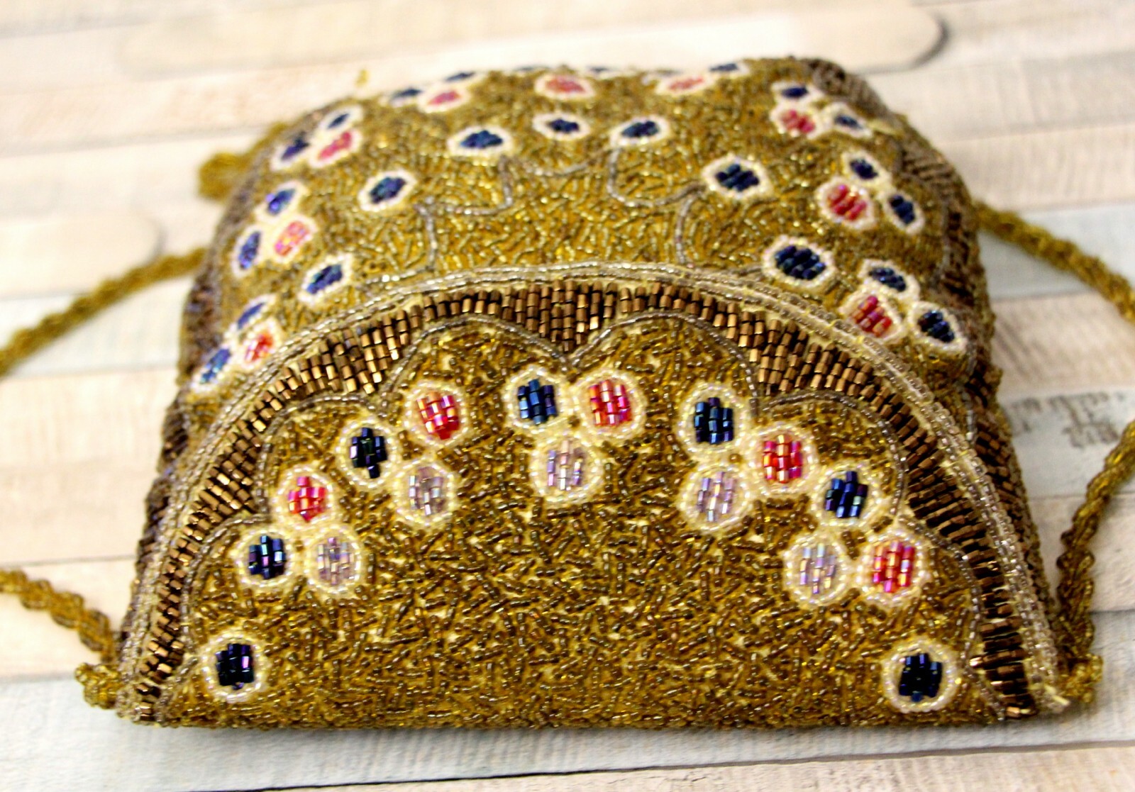 VTG 60′ ANTIQUE GOLD RED BLUE BEADWORK SILK FLAP CROSSBODY SHOULDER BAG PURSE